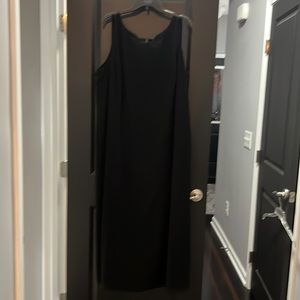 Danny & Nicole 22W Black Full Length Sleeveless Dress